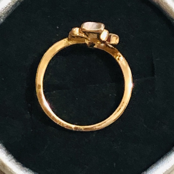 Ring - Picture 2 of 5